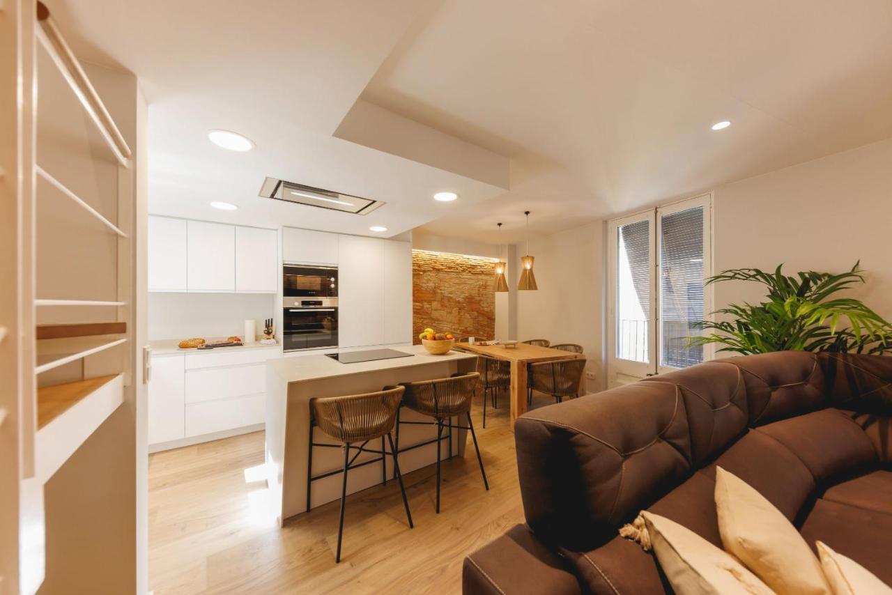 Bravissimo Cort Reial Duplex, Spacious With 3 Bedrooms Girona Eksteriør bilde